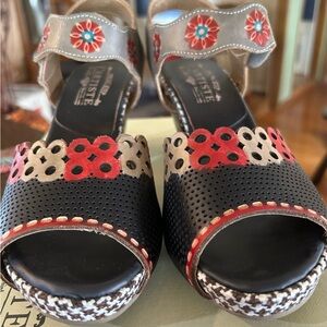 L'ARTISTE by Spring Step Jive Sandals Ankle Strap Painted Leather size 8.5 (39)